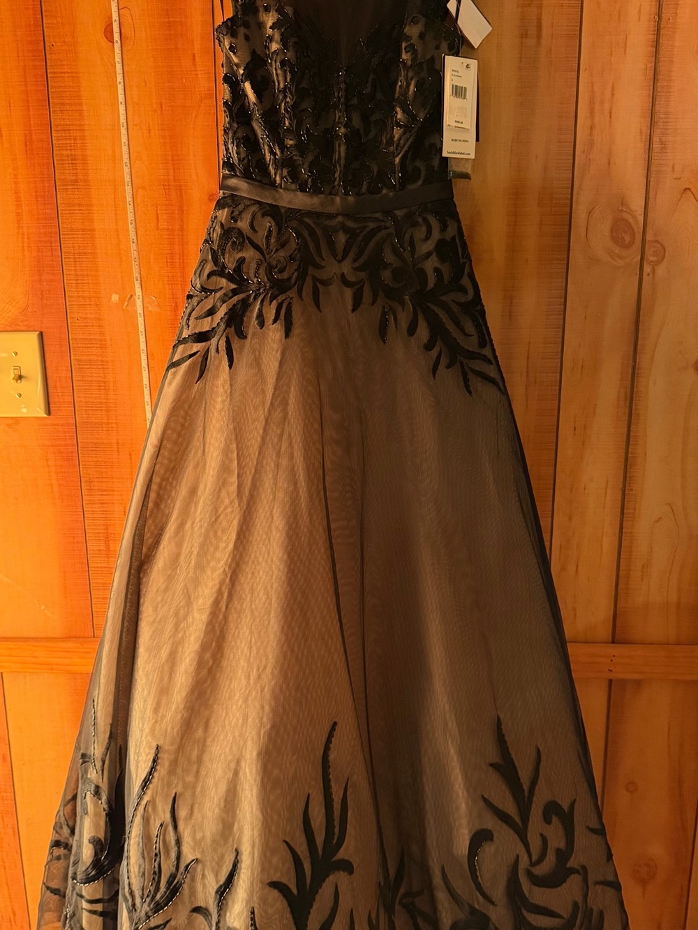 This Embellished Tulle Gown from Basix Black Label size 0